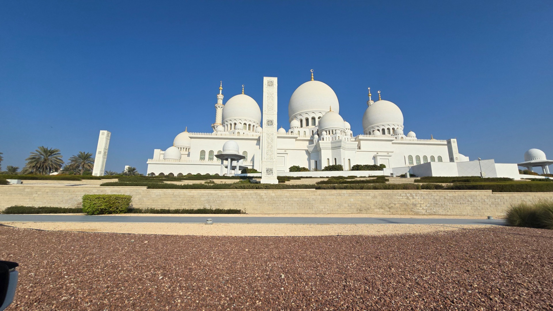Emirates, Abu Dhabi