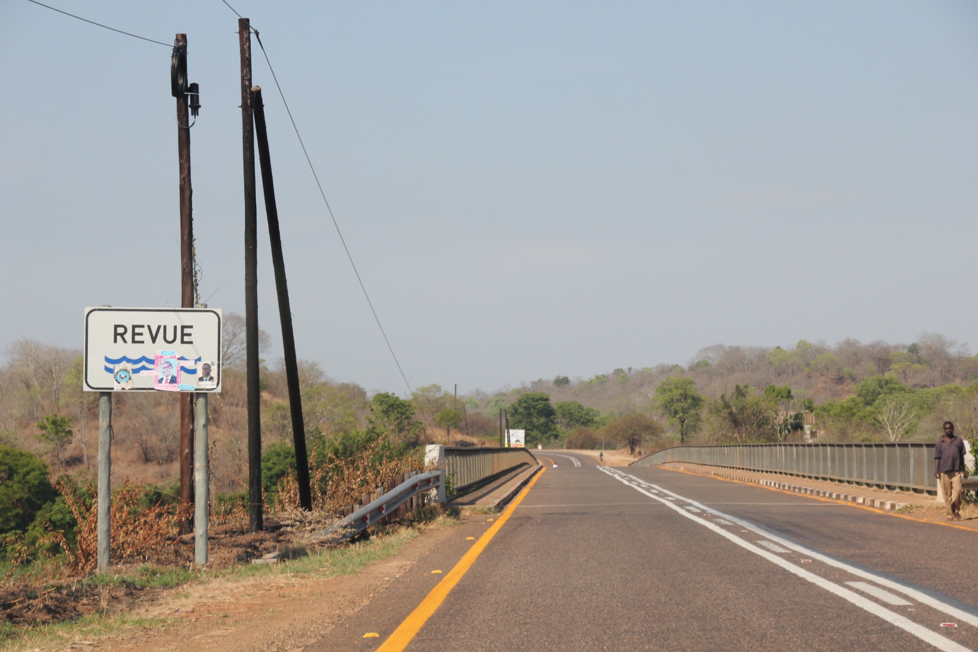 Paisagens ao longo da estrada de Vilanculos à Beira