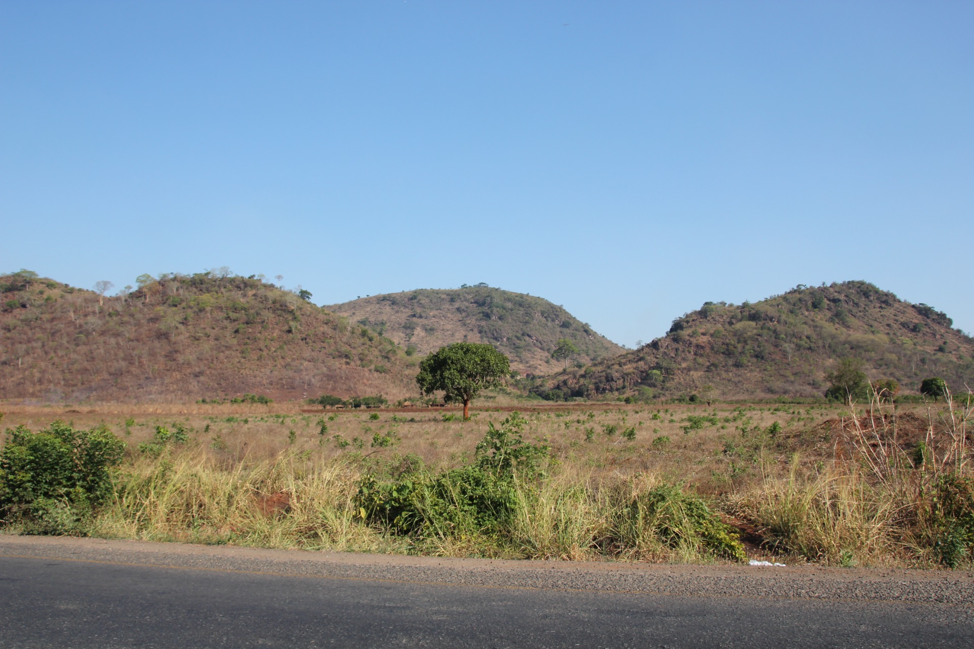 Paisagens ao longo da estrada de Vilanculos à Beira