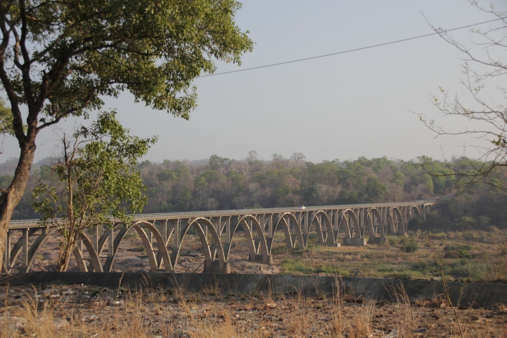 Paisagens ao longo da estrada da Beira a Nampula
