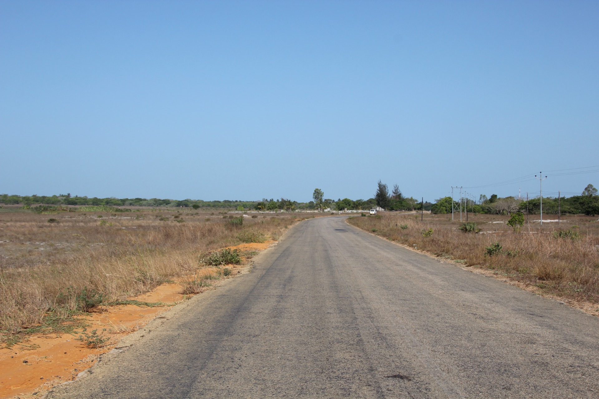 Paisagens ao longo da estrada de Inhambane a Vilanculos