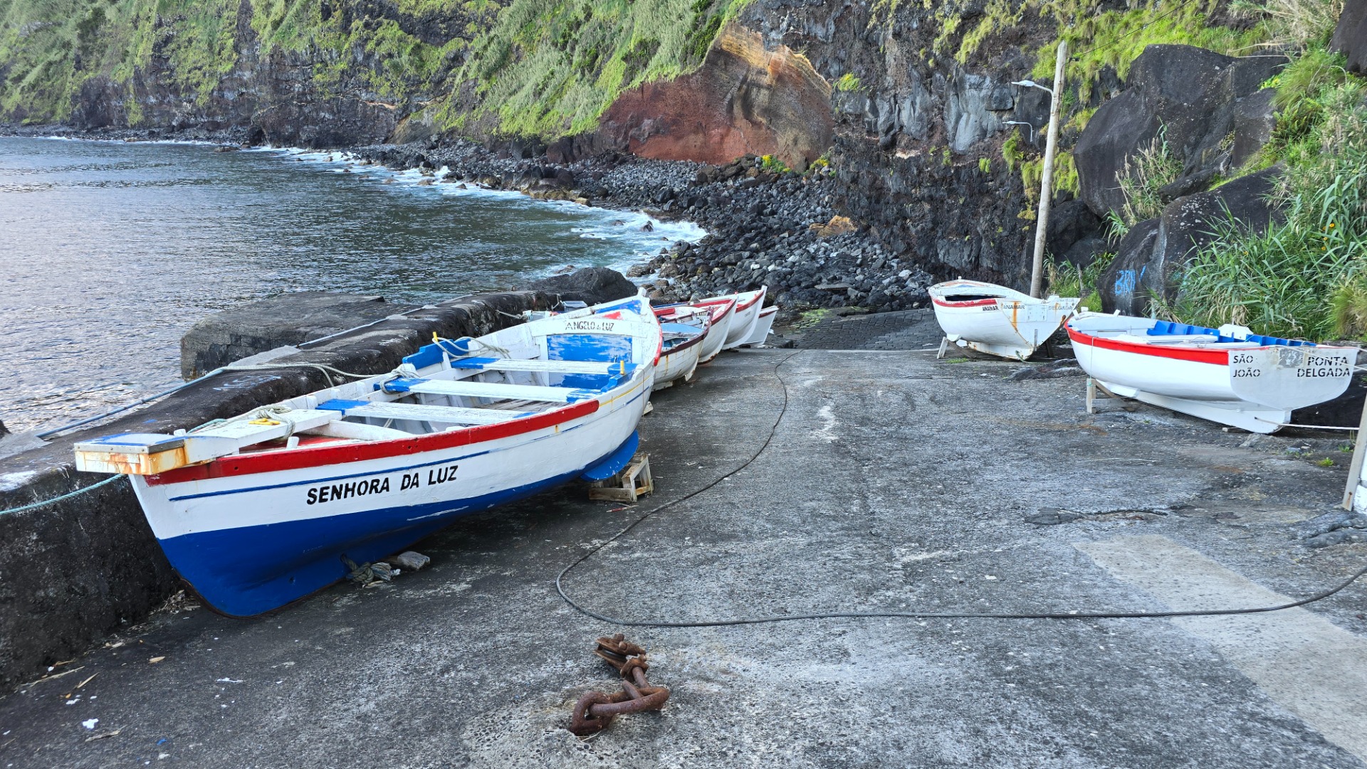 Farol da Ponta do Arnel. Ilha de São Miguel