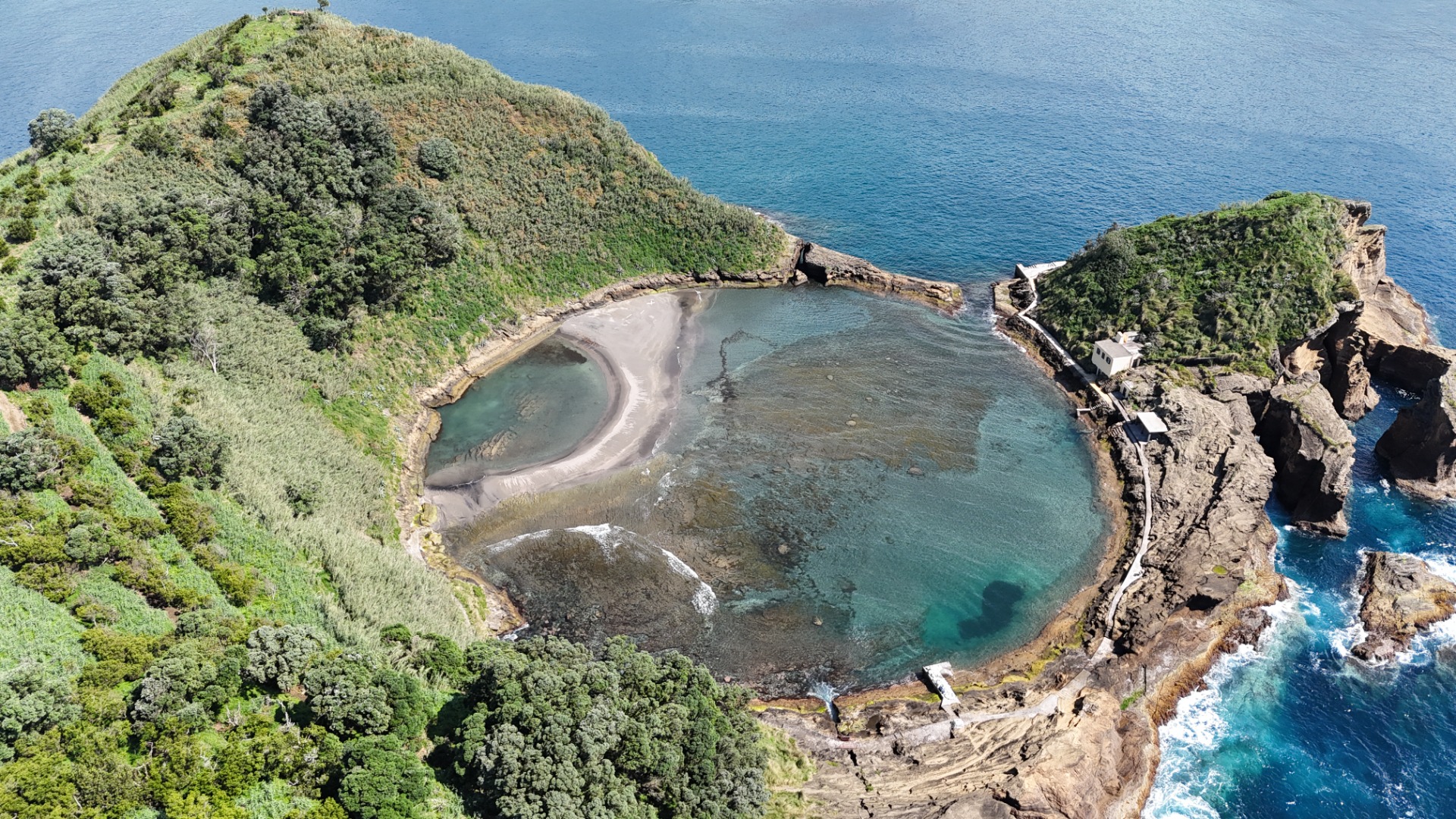 Ilhéu de Vila Franca do Campo. Ilha de São Miguel