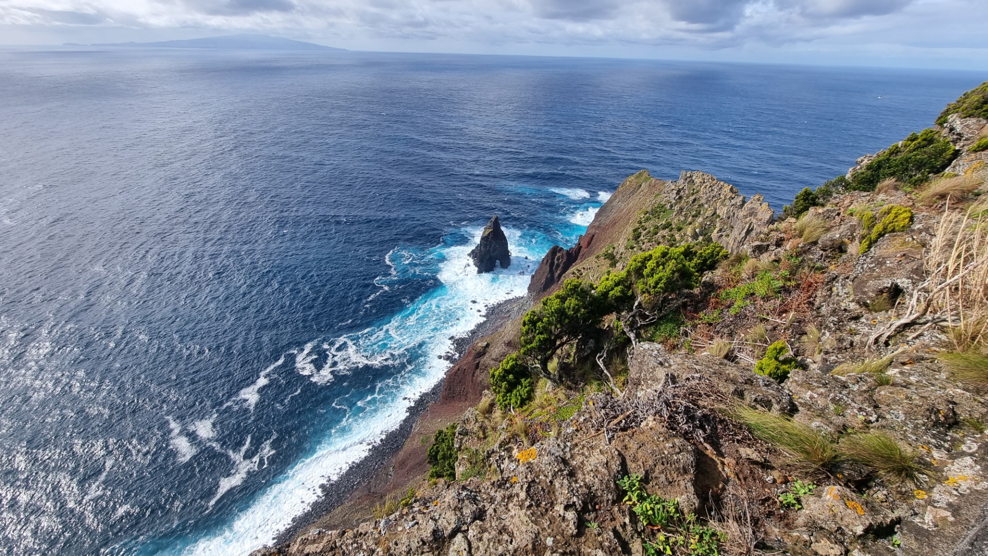 Farol da Ponta dos Rosais (Ilha de São Jorge)