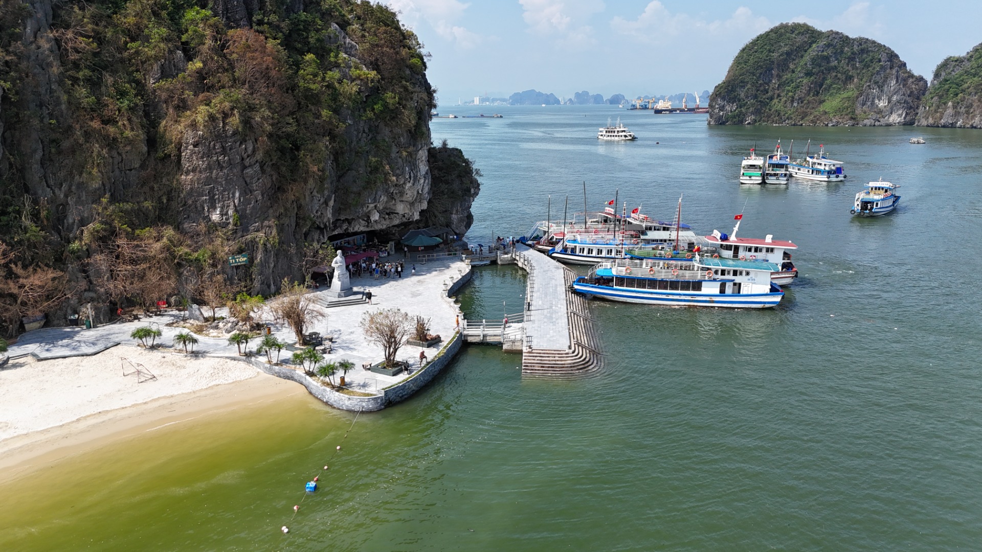 Ha Long Bay. Hanoi, Vietname