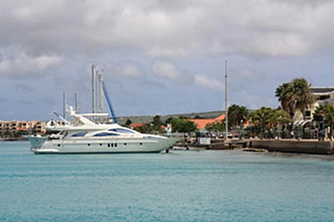 Beira mar de Kralendijk
