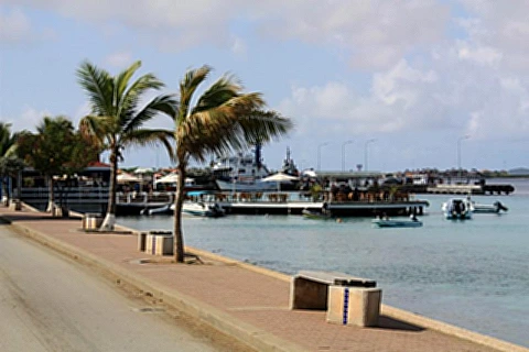 Beira mar de Kralendijk