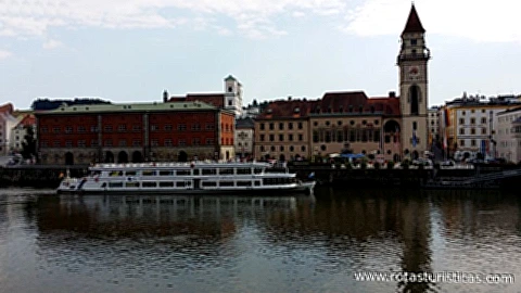 Rio Danúbio Atravessando a Cidade de Passau
