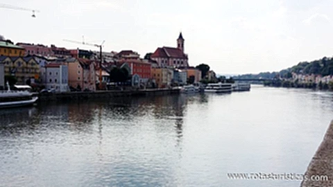 Passau Nas Margens do Rio Danúbio