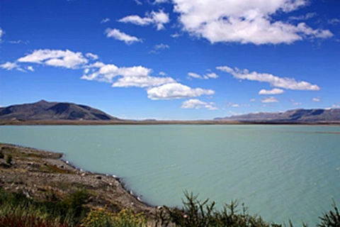 Trecho da estrada de El Calafate ao Glaciar Perito Moreno