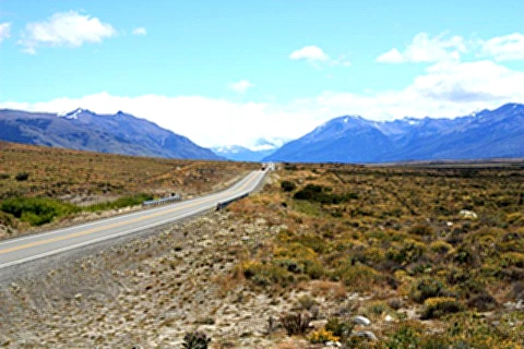 Trecho da estrada de El Calafate ao Glaciar Perito Moreno