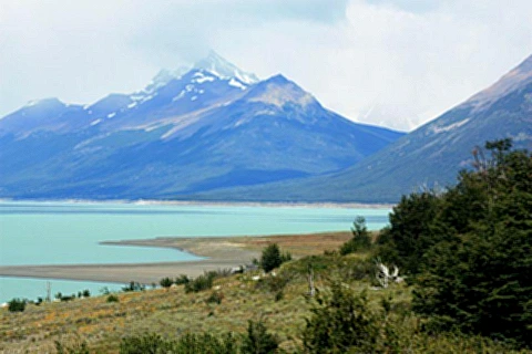 Trecho da estrada de El Calafate ao Glaciar Perito Moreno