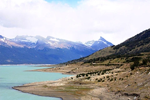 Trecho da estrada de El Calafate ao Glaciar Perito Moreno