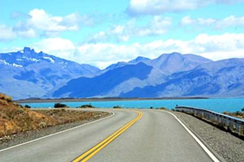Trecho da estrada de El Calafate ao Glaciar Perito Moreno