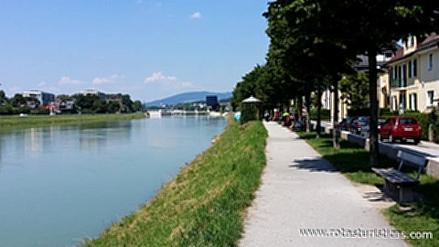 Rio Salzach em Salzburgo