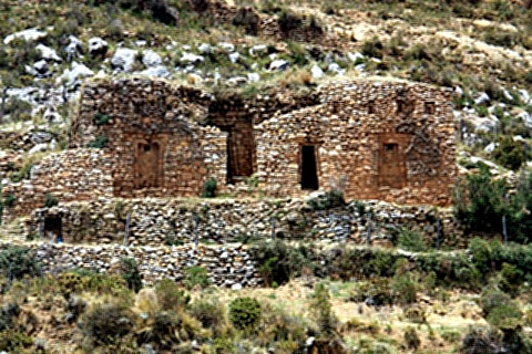 Ruinas do Palacio del Inca na Isla del Sol