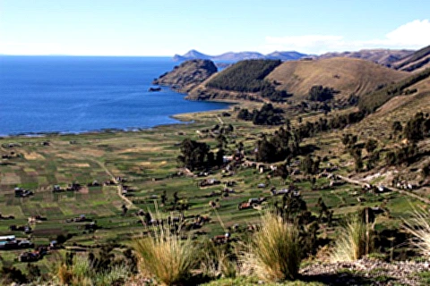 CopaCabana nas margens do Lago Titicaca