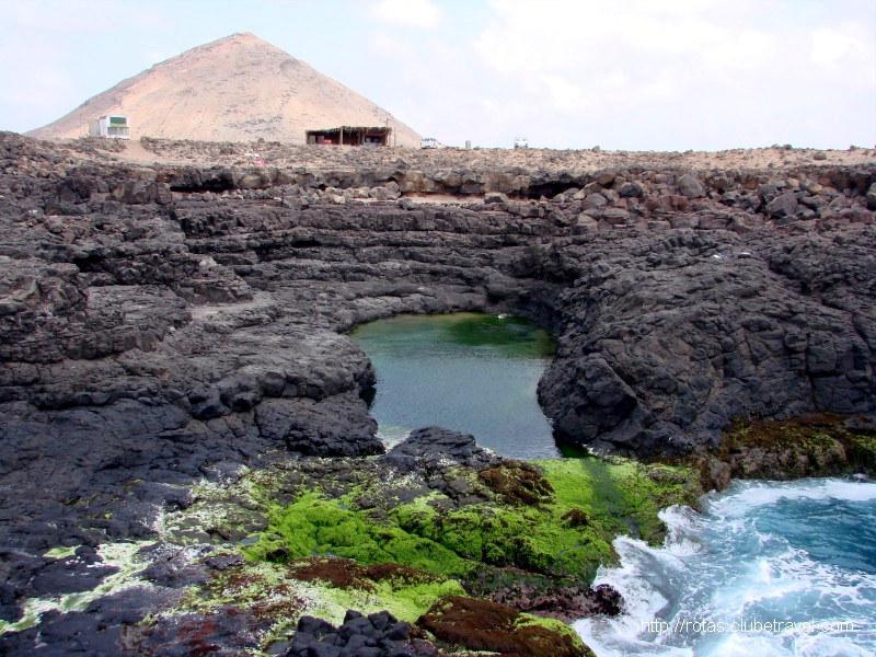 Formação rochosa Buracona (Ilha do Sal)