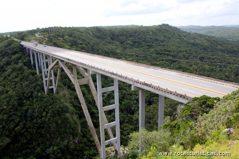 Ponte Bacunayagua