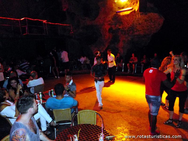 Disco La Cueva