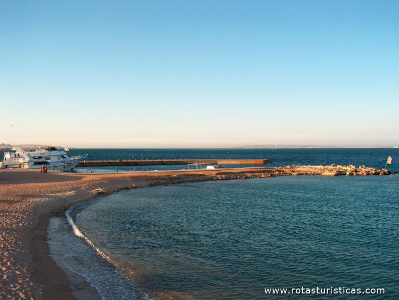 Praia do resort em Hurghada