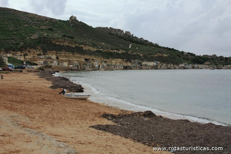 Praia de pescadores Gnejna bay