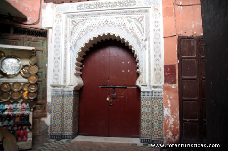 Portal Arabe em Souk Bab-Ftouh