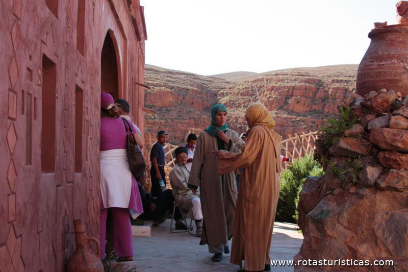 Paragem no topo dos Gorges du Dadès - Café-restaurant Timzzillite Chez Mohamed