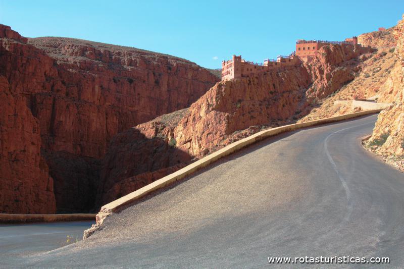 Estrada de montanha nos Vales de Dadés