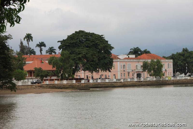 Marginal da Baía Ana Chaves