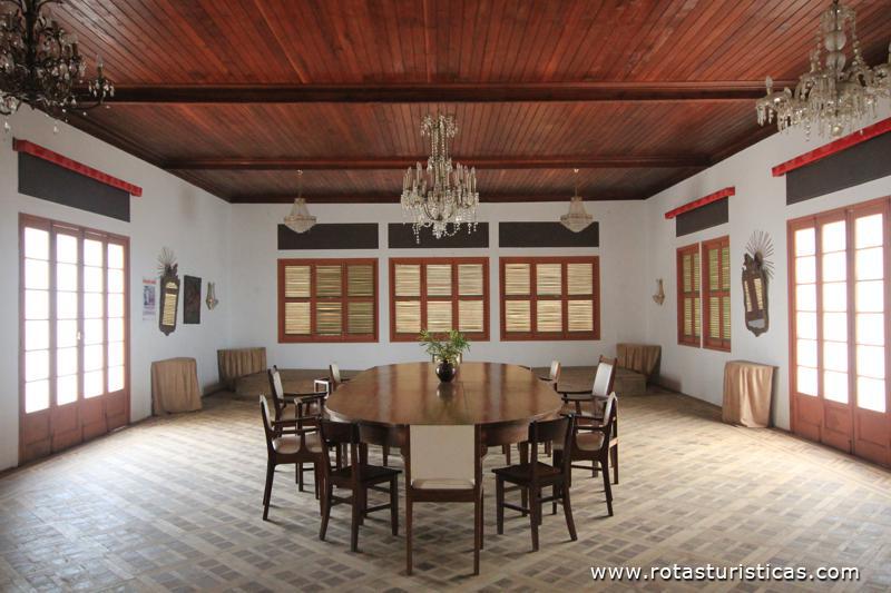 Interior do salão, Roça do Rio do Ouro hoje chamada de Agostinho Neto
