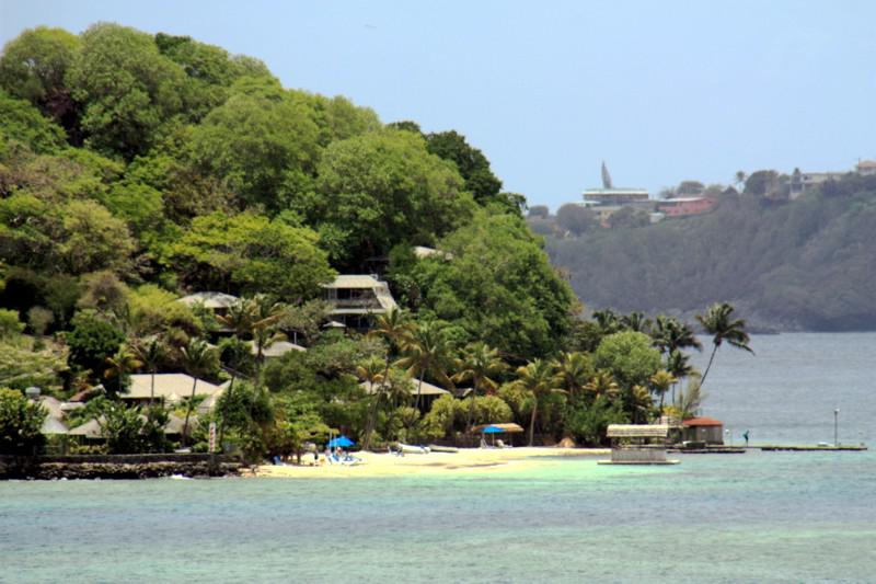 Praia em Young Island
