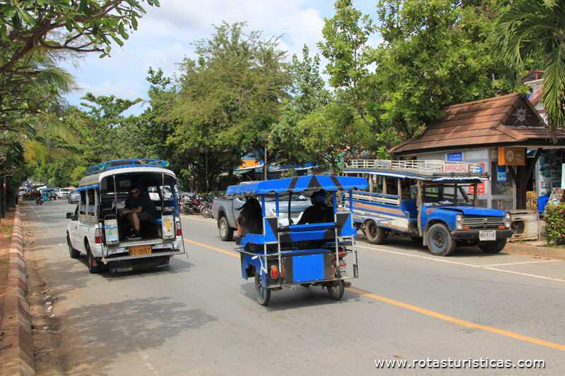 Marginal da praia de Ao Nang beach (Krabi/Tailand)