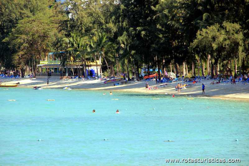 Ban Trai Trang Beach - Praias de Pa Tong  (Phuket / Tailand)