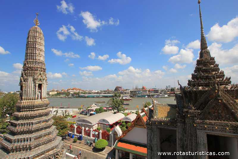 Wat Arun Temple of the Dawn (Bangkok/Thailand)