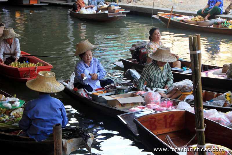 Mercado flutuante - Floating Market