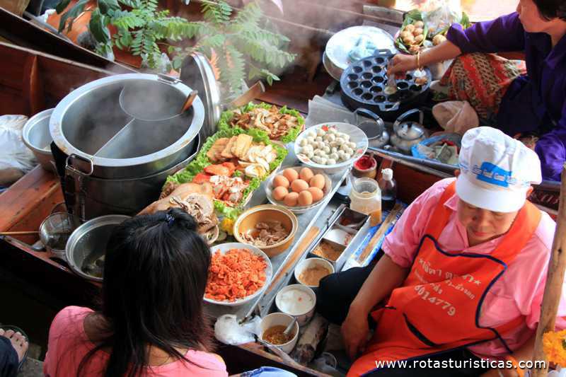 Mercado Flutuante / Floating Market (Bangkok/Thailand)