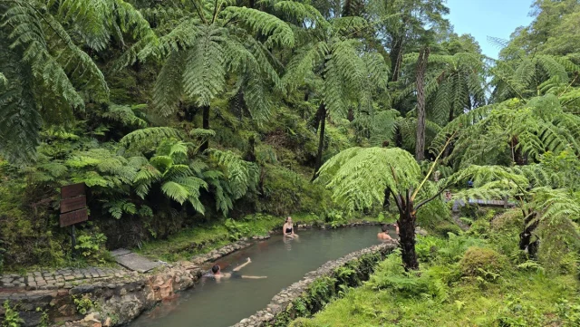Caldeira Velha, Ilha de São Miguel